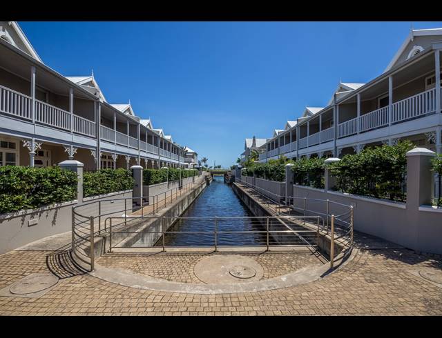 3 BEDROOM TOWNHOUSE TO LET IN POINT WATERFRONT